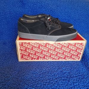 NWT Vans Atwood Black/Ashphalt Sneakers